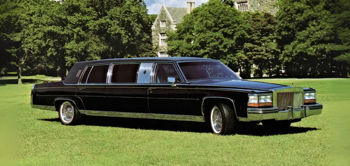 Cadillac Trump Series Golden Edition фото