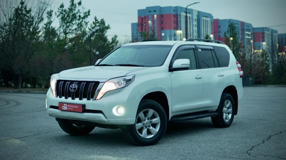 Toyota Land Cruiser Prado Белый